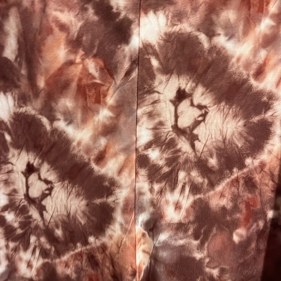 Tragically Hip brown tan white gray tie dye print. Size medium. - Picture 6 of 6